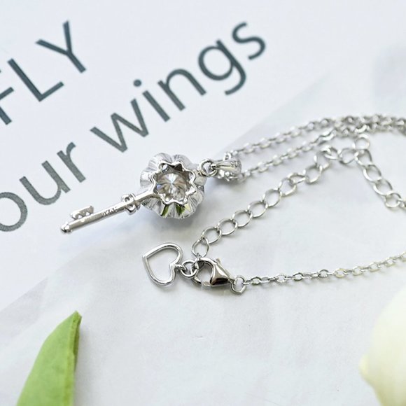 Certified 1ct. t.w. Moissanite Diamond Flower Key Necklace NEW - Picture 9 of 16